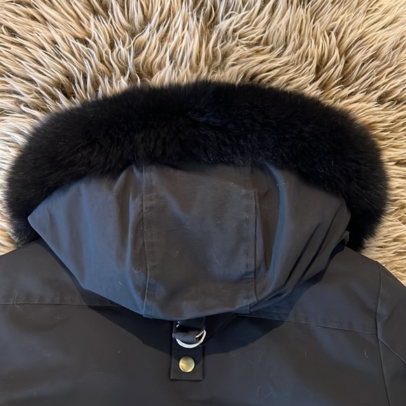 MOOSE KNUCKLES DEBBIE BOMBER SHEARLING WOMEN'S DOWN JACKET - Picture 10 of 15